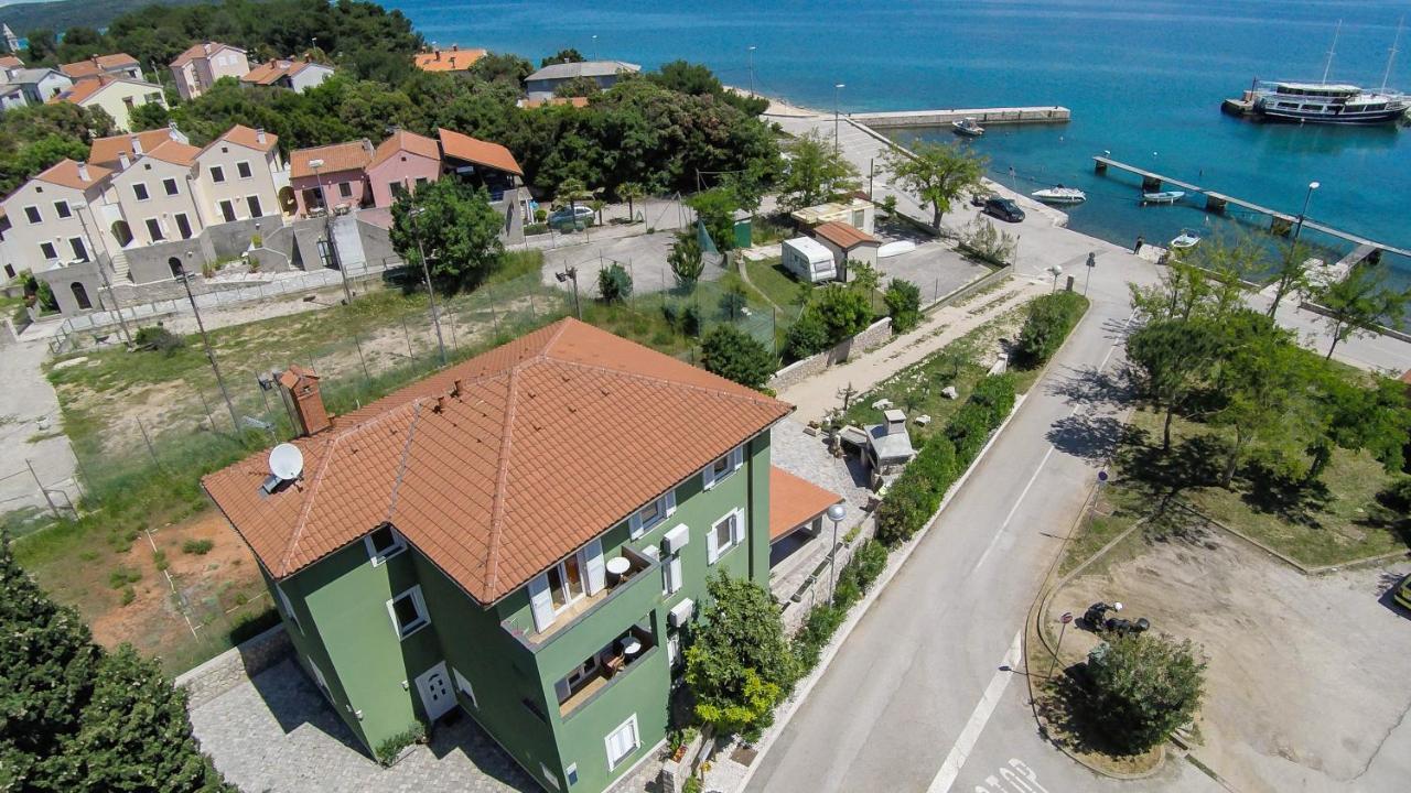 Apartments And Rooms By The Sea Nerezine, Losinj - 11815 Luaran gambar
