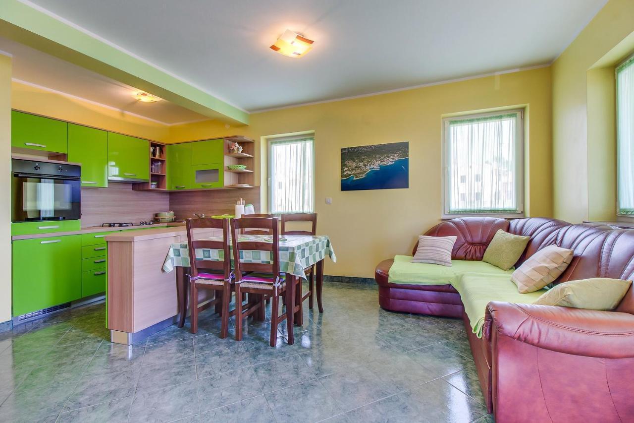 Apartments And Rooms By The Sea Nerezine, Losinj - 11815 Luaran gambar