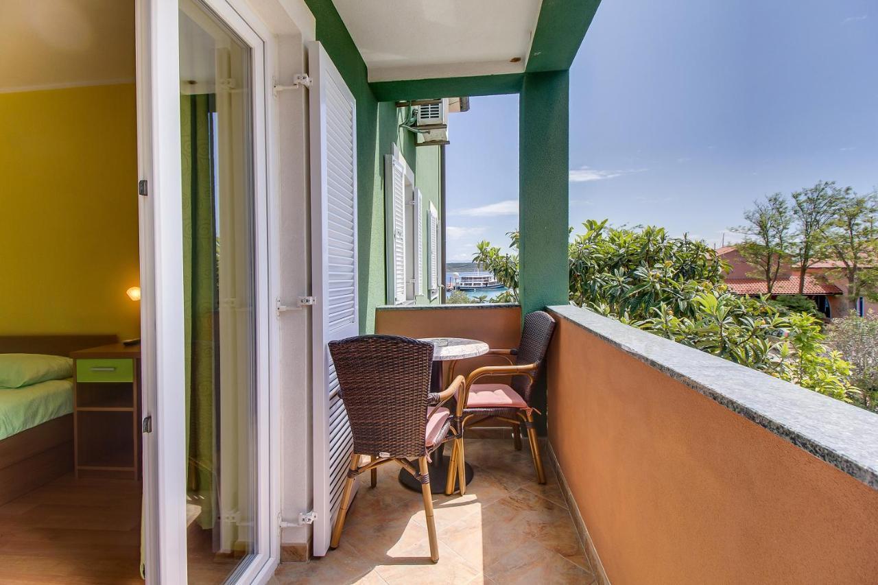 Apartments And Rooms By The Sea Nerezine, Losinj - 11815 Luaran gambar