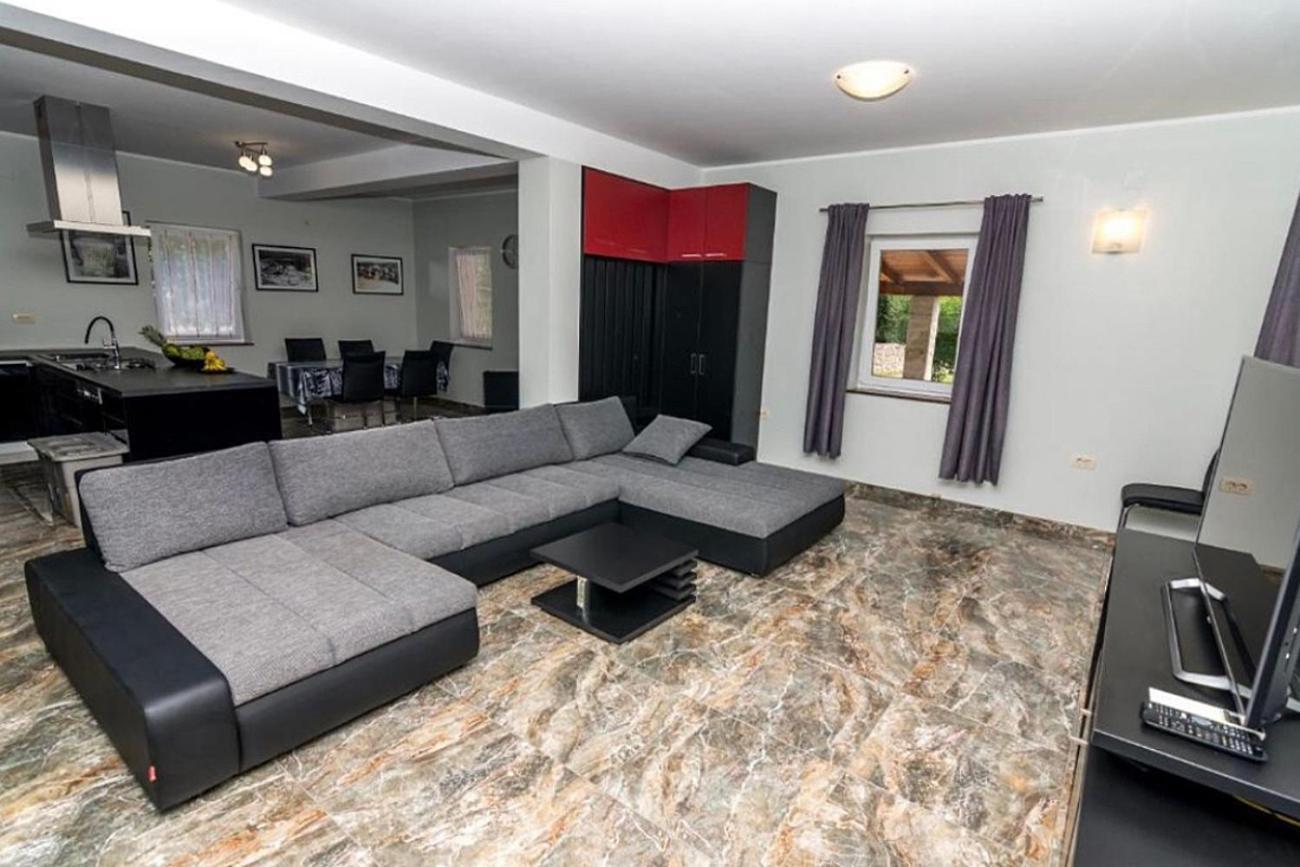 Apartments And Rooms By The Sea Nerezine, Losinj - 11815 Bilik gambar